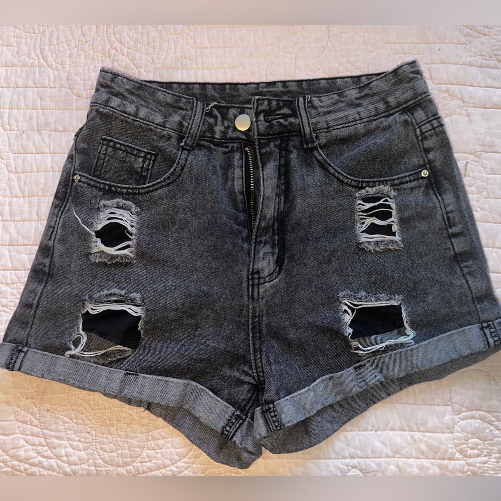 Roll Up Hem Ripped denim shorts